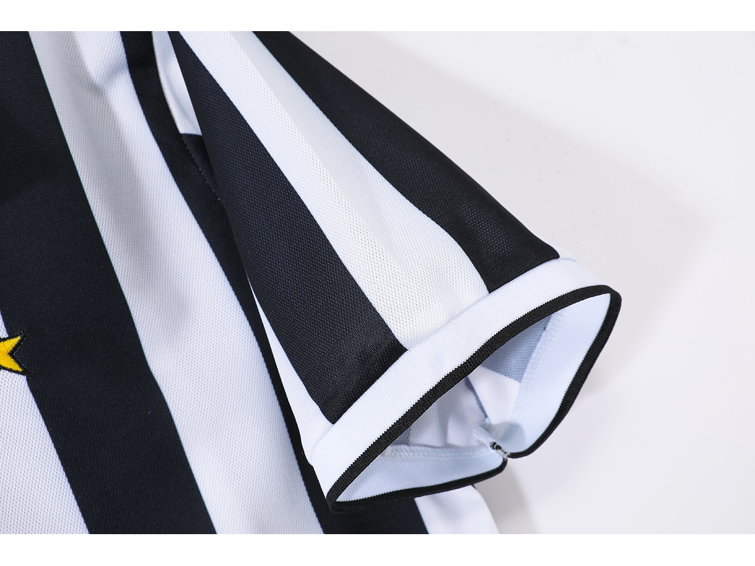 Juventus 1998/99 (Home Kit) 4