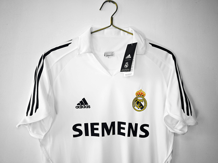 Real Madrid 2005/06 (Home Kit) 11