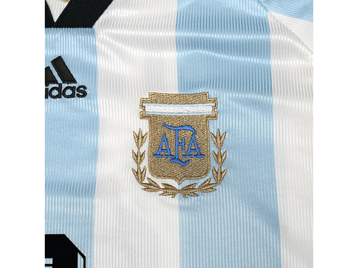 Argentina 1998/99 (Home Kit) 8