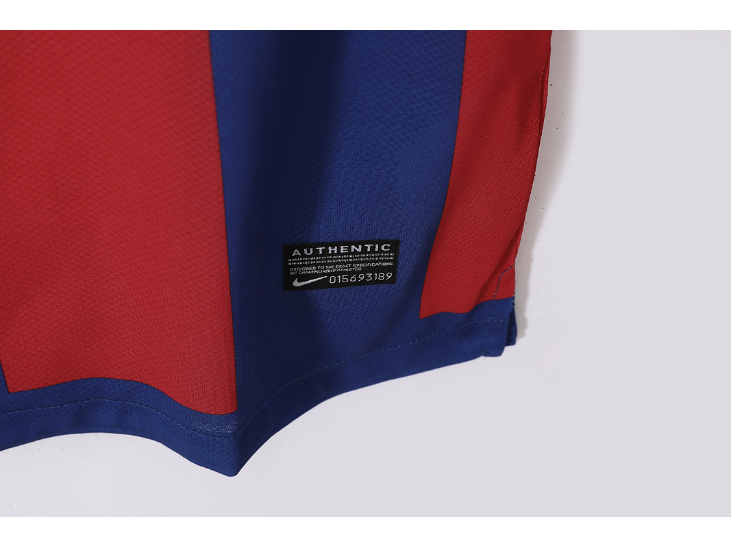 Barcelona 2010/11 (Home Kit - Kids) 4