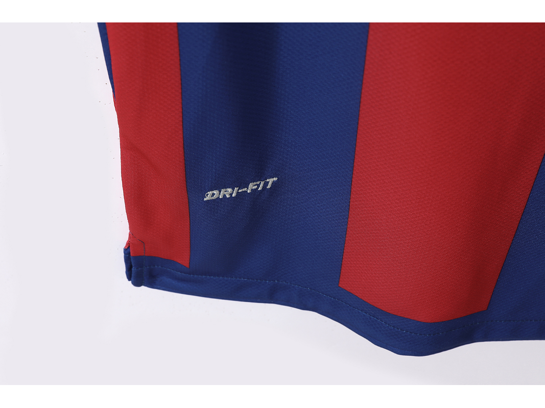 Barcelona 2010/11 (Home Kit - Kids) 5