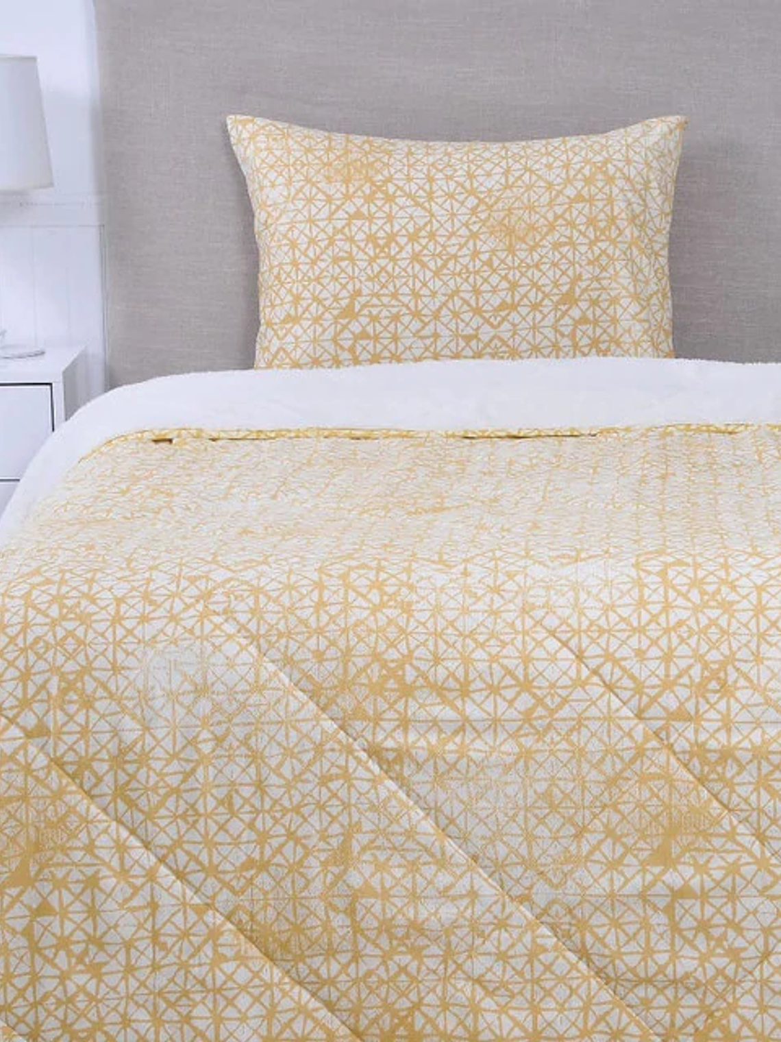 Plumón 1.5 Básico Sherpa Estampado  - Golden 1