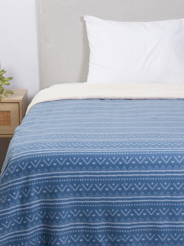 Frazada 1.5 Plazas Polar Sherpa Estampado Romero 1