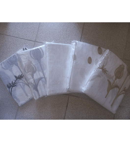 Visillos con diseño (1.50 x 2.20 mts) - Tulipán