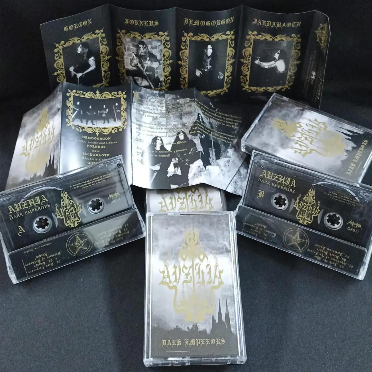 Avzhia Dark Emperors Cassette bonustracks!!