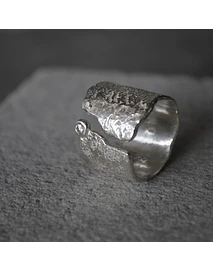 ANILLO GRIETA - PLATA 950 Y MOISSANITA