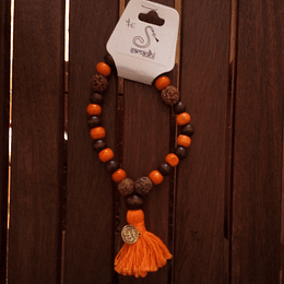 Pulseira laranja/ madeira escura/ rudraksha