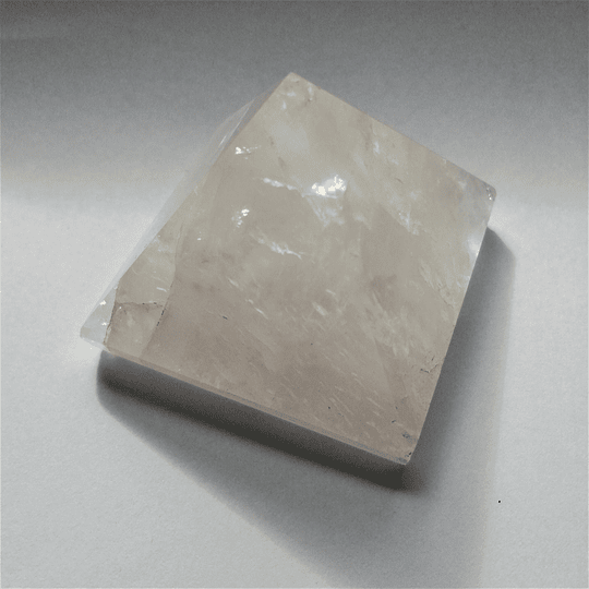 Pirâmide de quartzo transparente 5x5