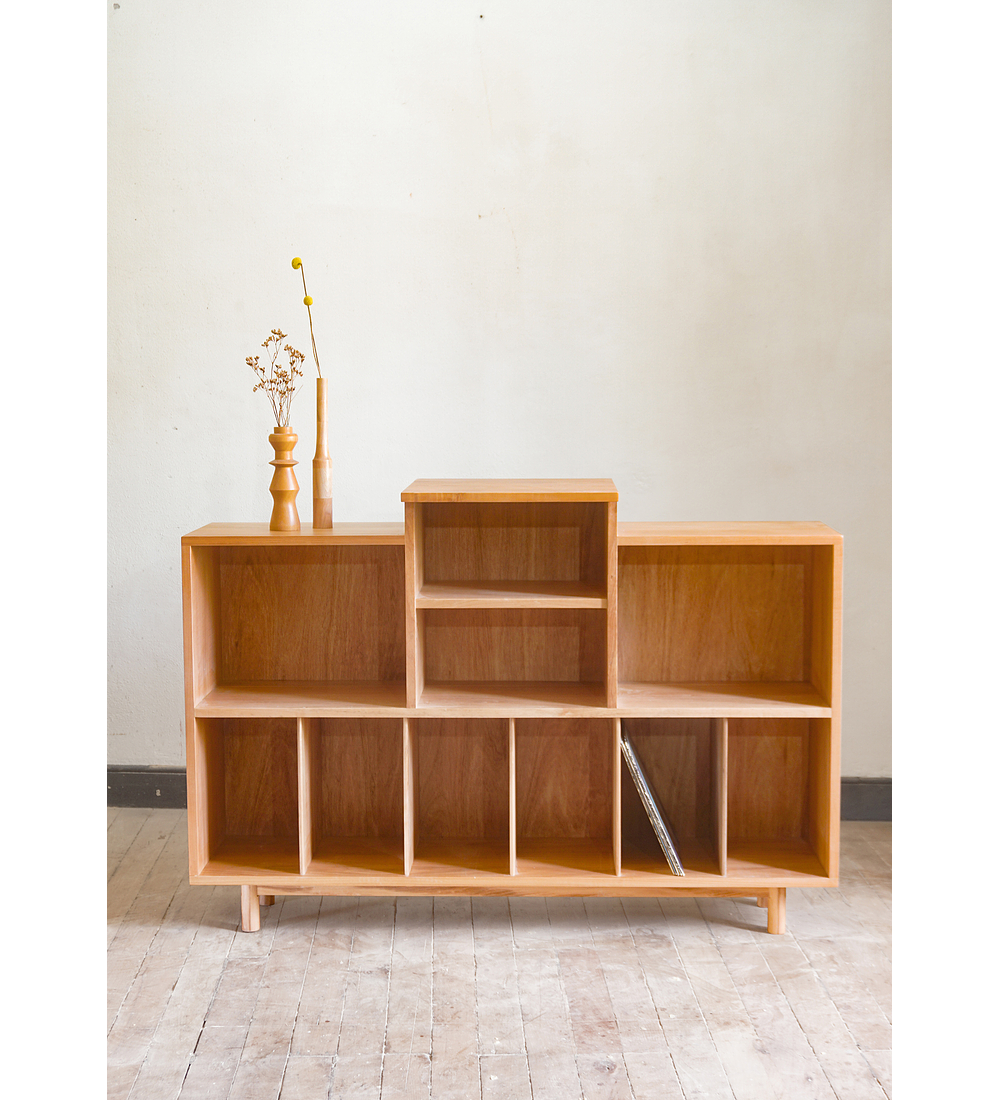 Mueble para Vinilos y Equipos