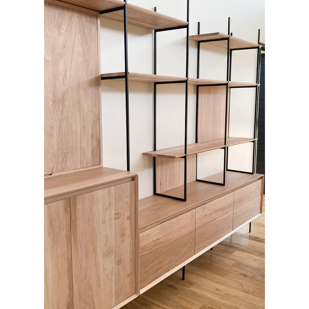 Librero a muro Fierro + Lenga