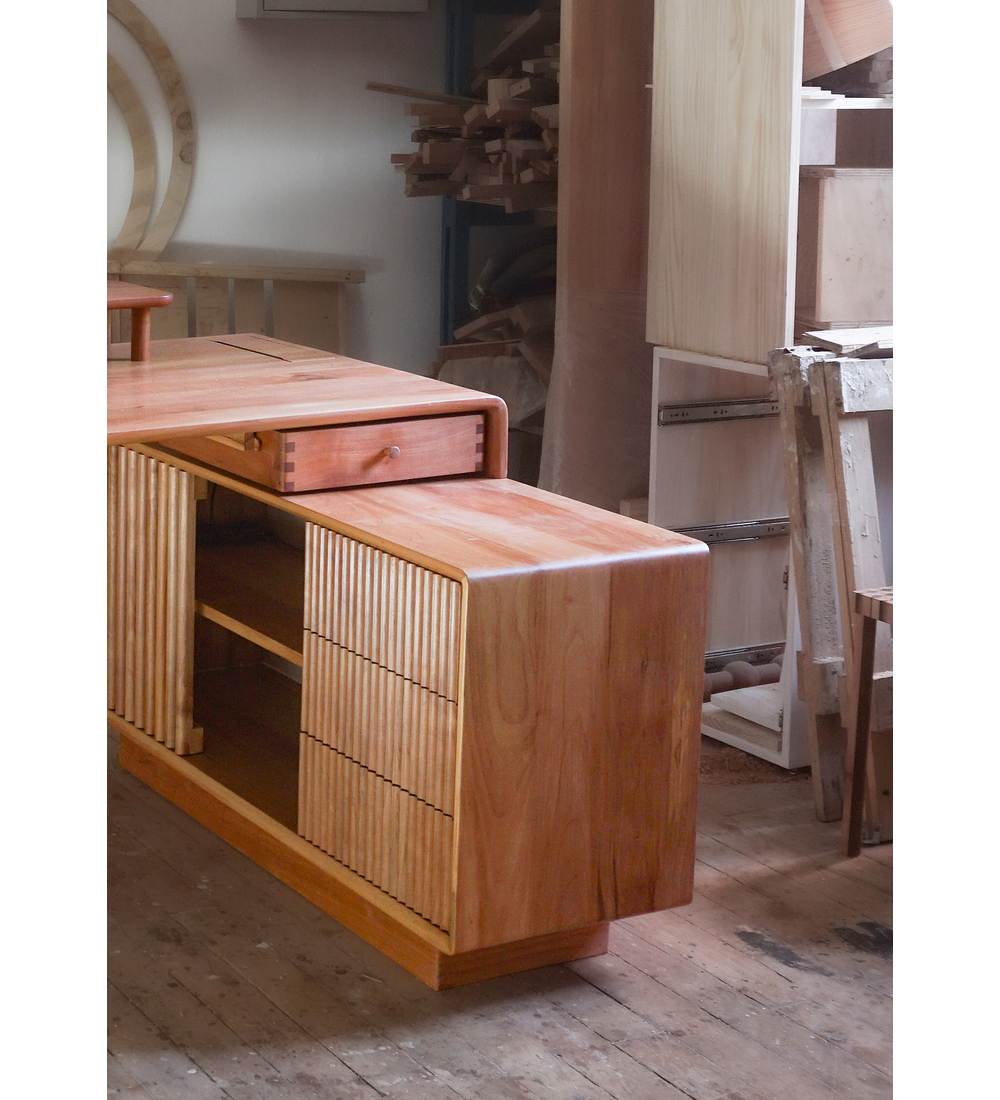 Escritorio Raulí en L