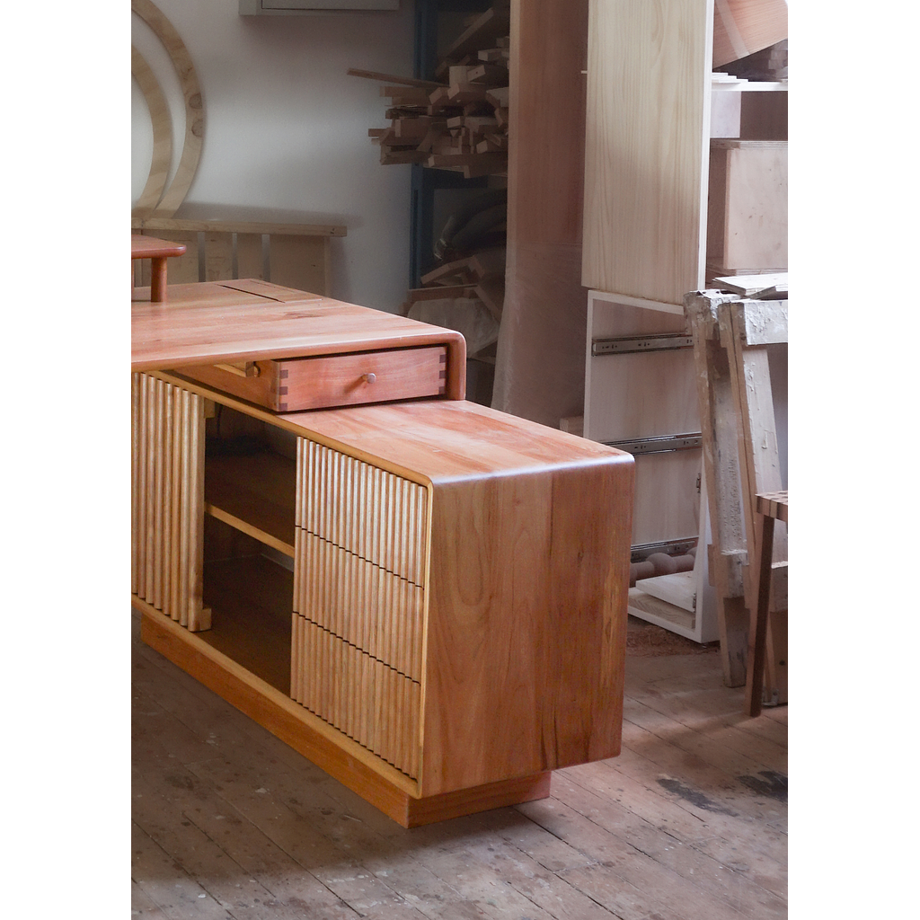 Escritorio Raulí en L