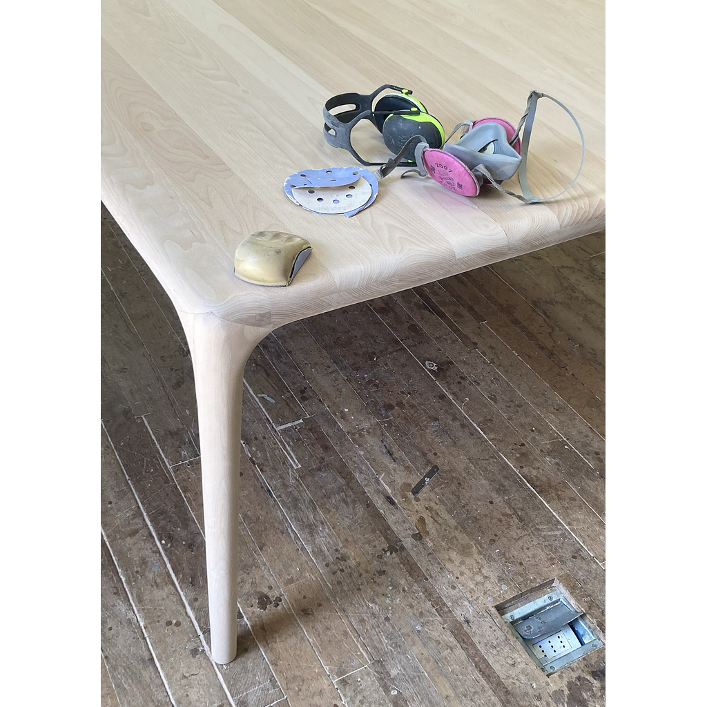 MESA DE COMEDOR LATUS