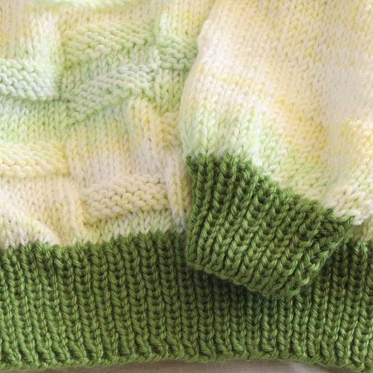 Chaleco Niña Tejido a Mano Verde Claro 3