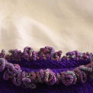 Chaleco Niña Tejido a Mano Morado Oscuro