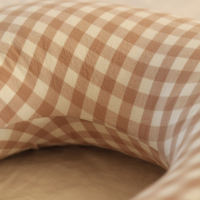 Cojín de Lactancia Cuadros Café/Blanco 2