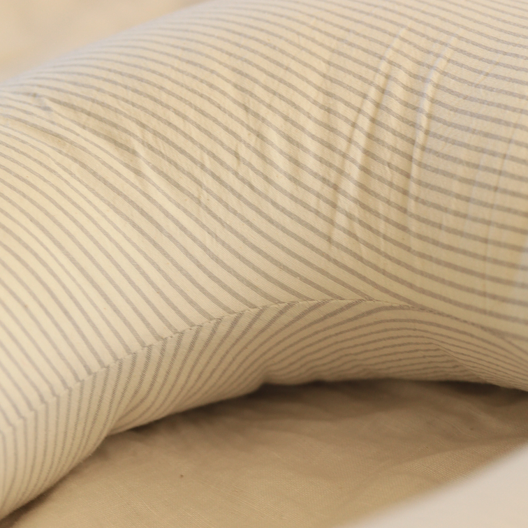 Cojín de Lactancia Líneas Gris/Blanco 2