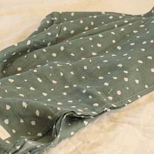 Tuto Grande/Swaddle Verde y Blanco