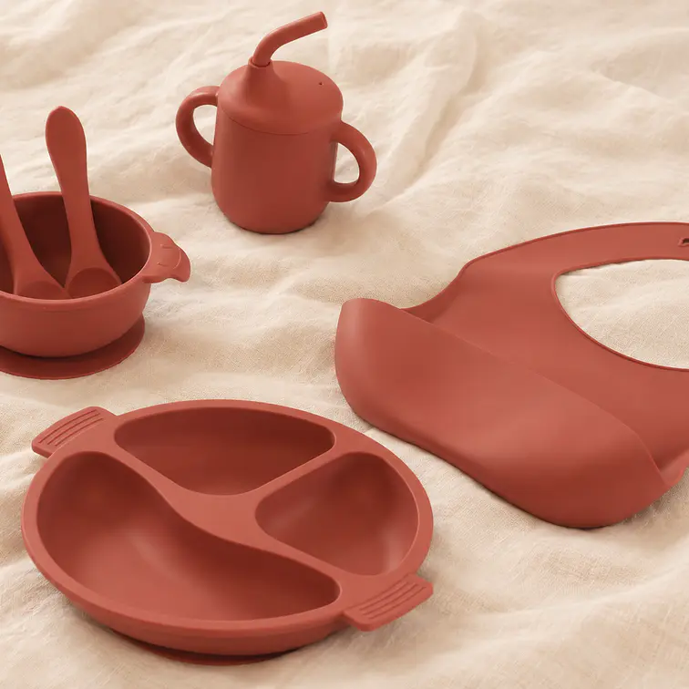 Set de Alimentación Rosado Oscuro 1
