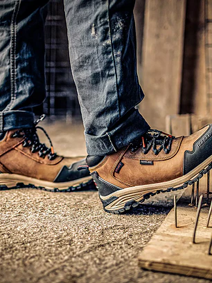 BOTIN NS 652 RIVER CAFE
