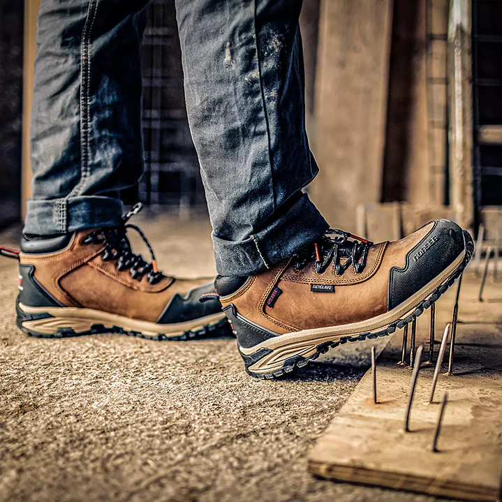 BOTIN NS 652 RIVER CAFE 2