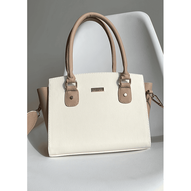 Tita blanco con nude