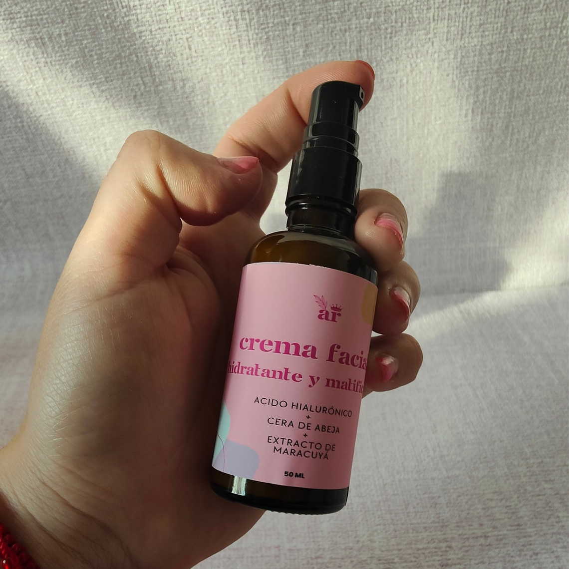 Crema Facial Hidratante y Matificante con Ácido Hialurónico y Maracuyá | Abeja Reina 1