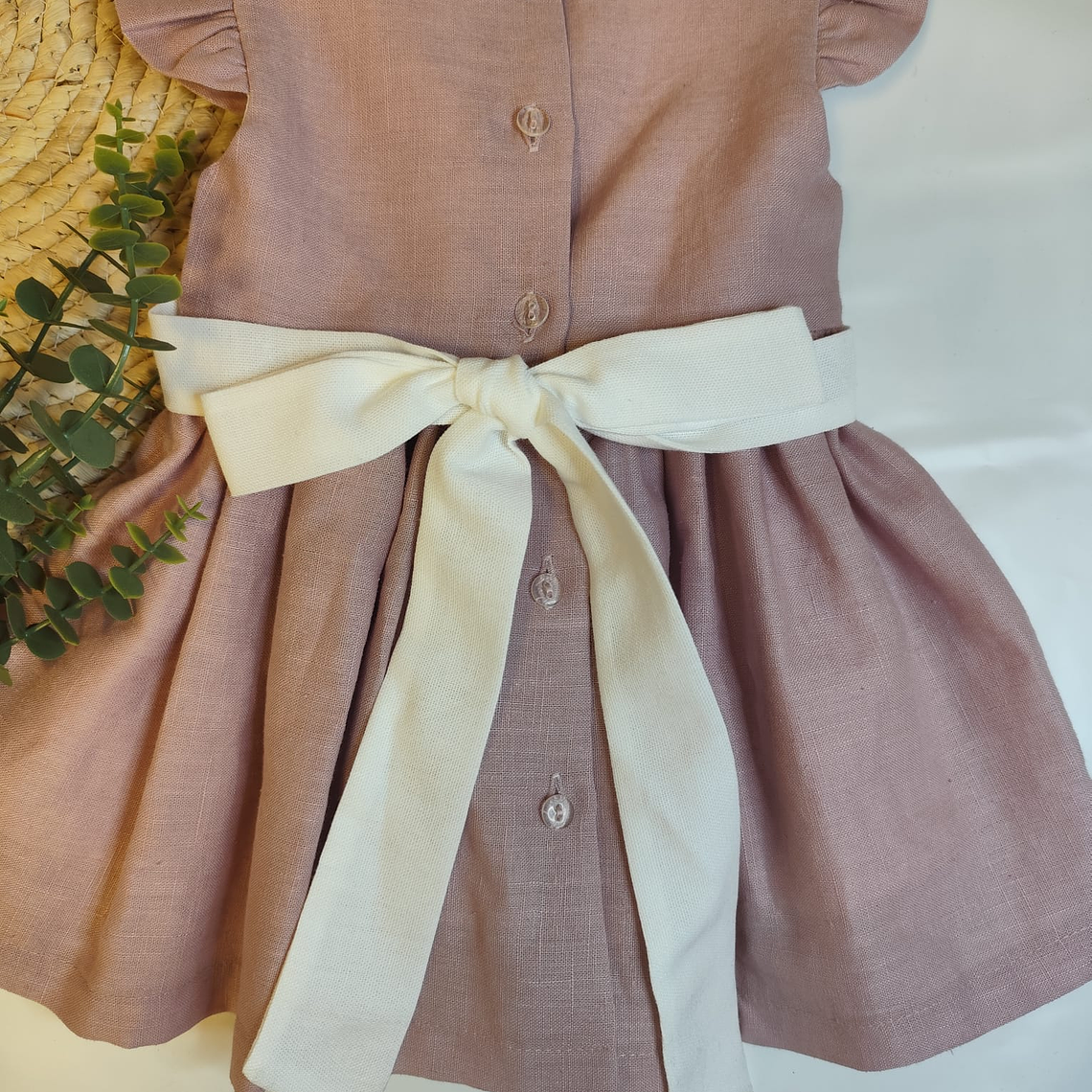 Vestido manga curta com laço 6