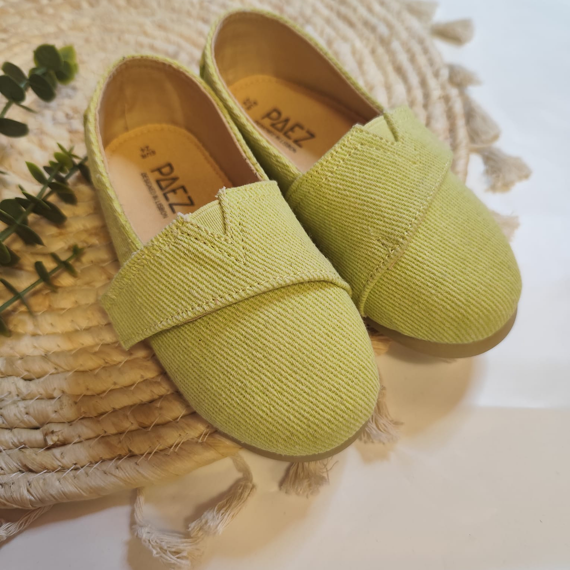 Paez essential charlock yellow 1