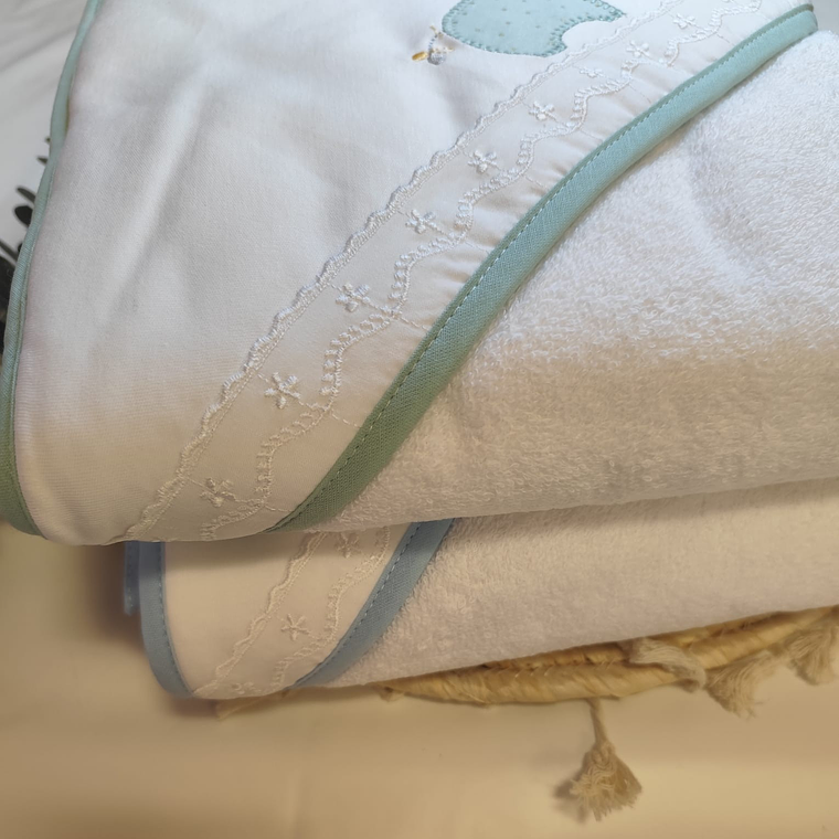 Toalha de banho com bordado 1