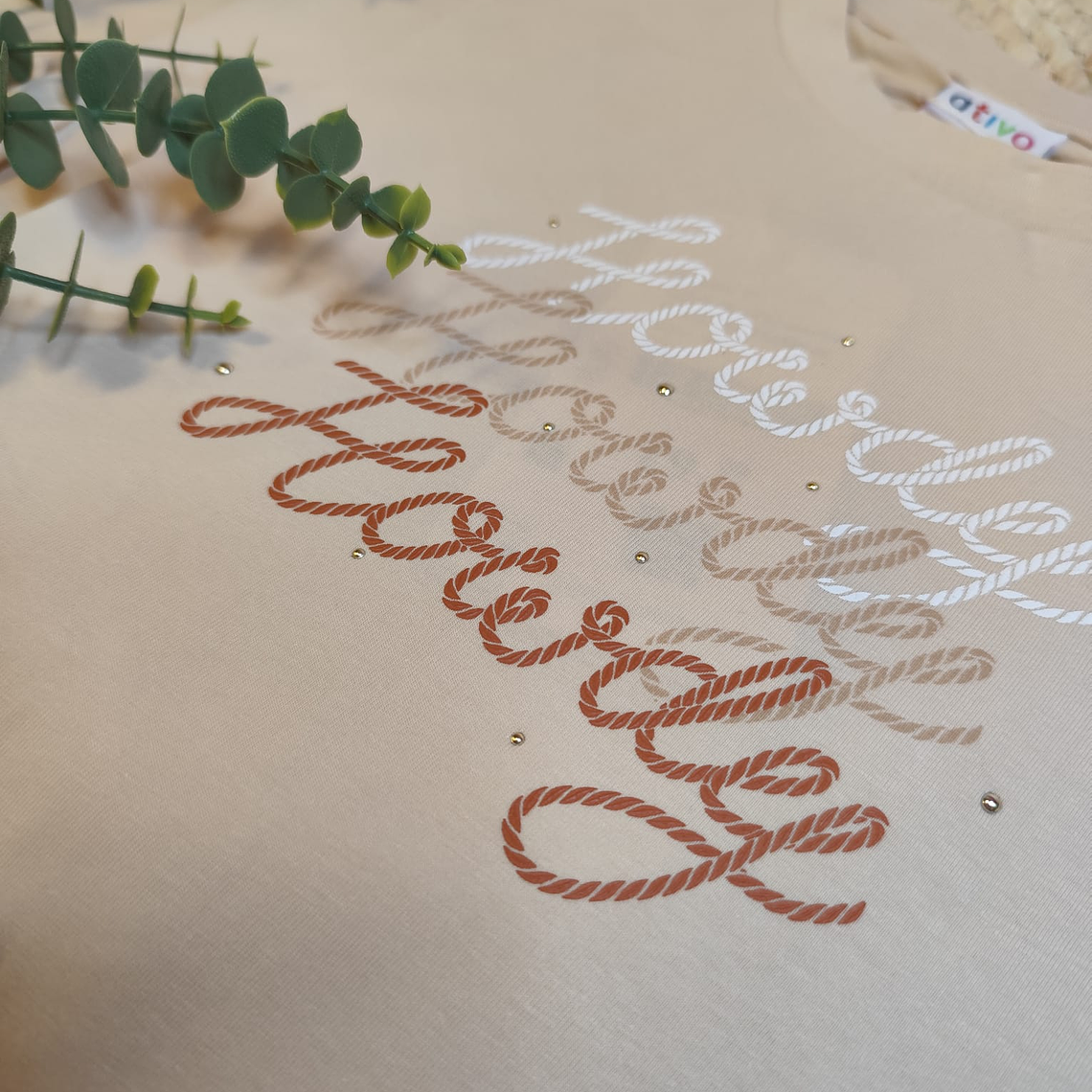 T-shirt manga curta Howdy 2