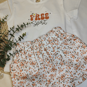 Conjunto t-shirt e calção florido