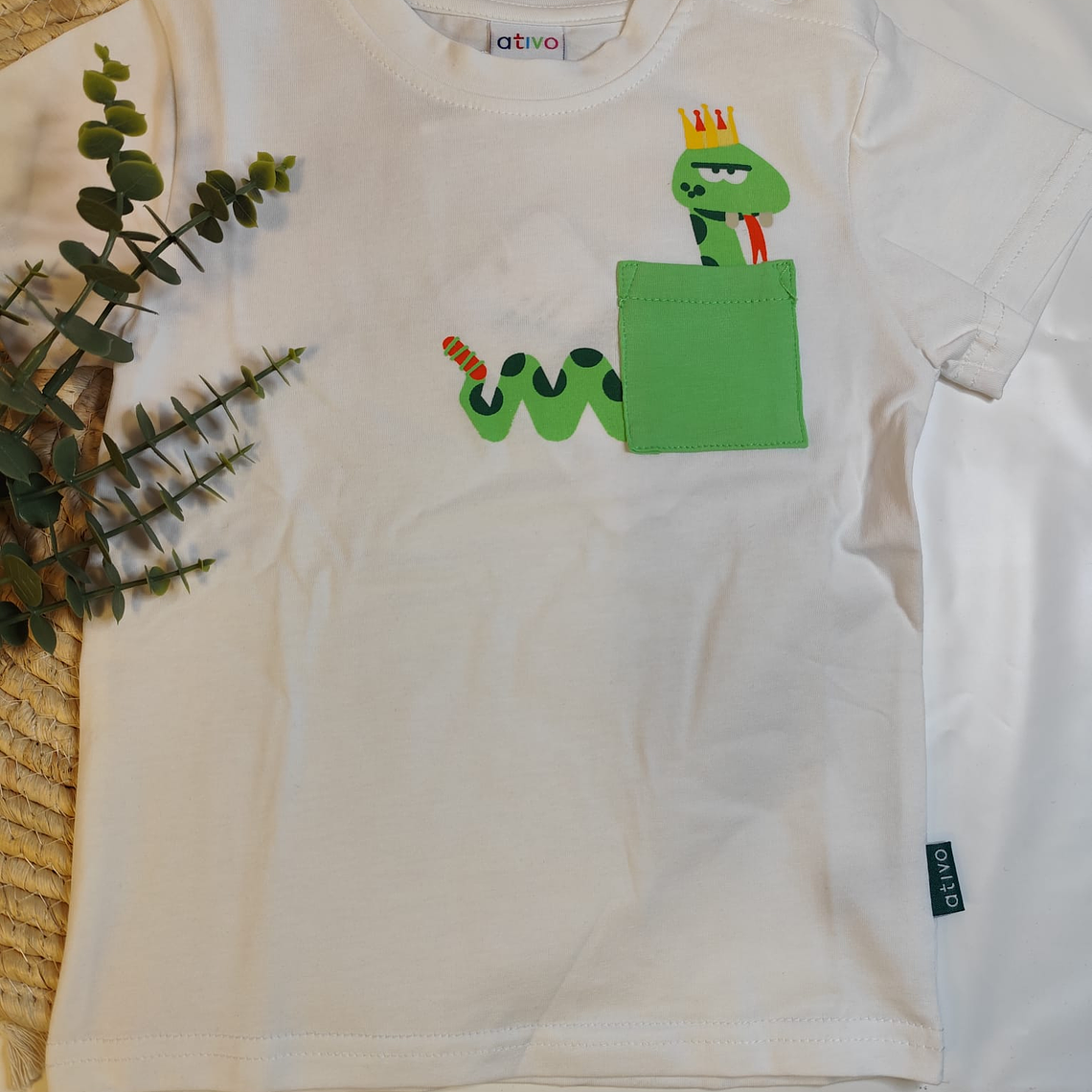 T-shirt manga curta lagarta 1