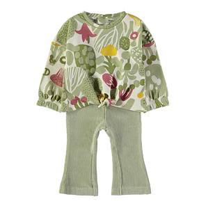 Conjunto florido menina