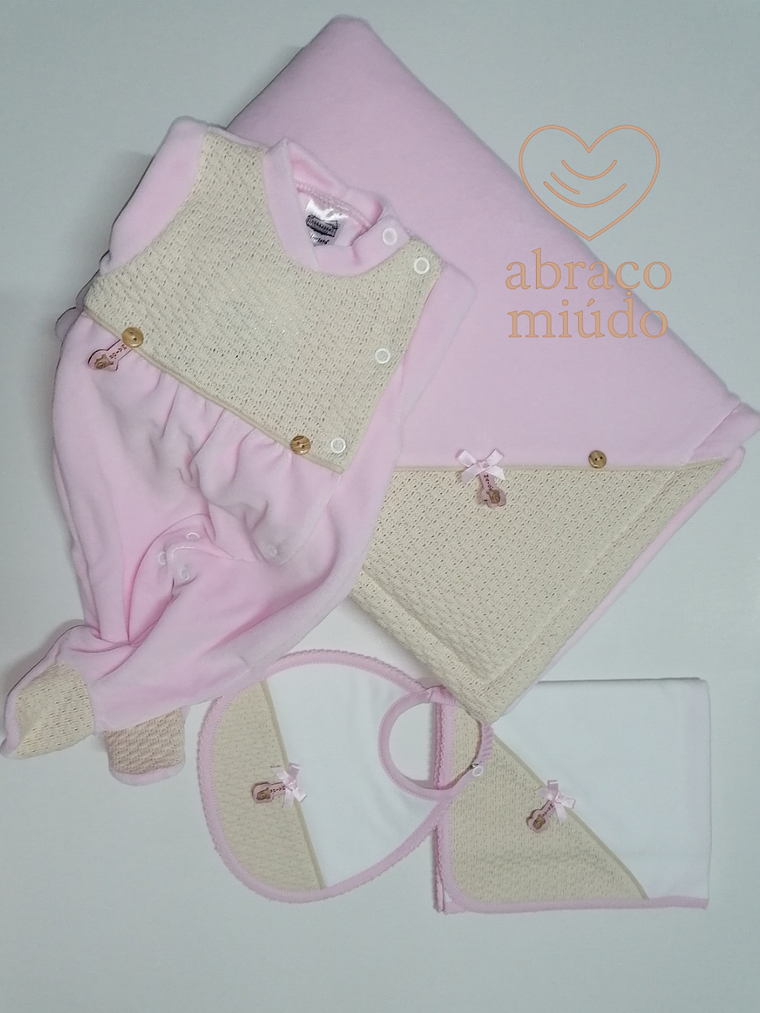 Conjunto de Saída de Maternidade em Várias Cores – 4 Peças 4