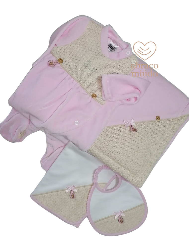 Conjunto de Saída de Maternidade em Várias Cores – 4 Peças 4