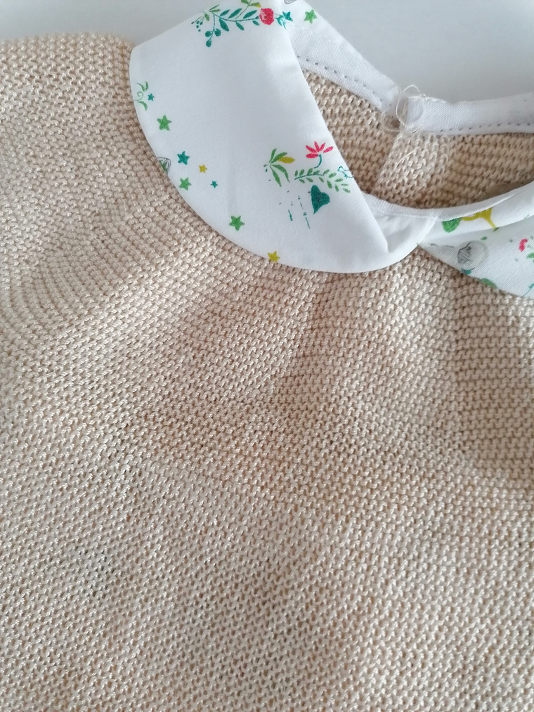 Conjunto bebé malha com gola e tapa-fraldas estampado 4