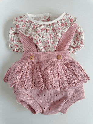 Conjunto bebé fofo em malha com blusa floral e folho