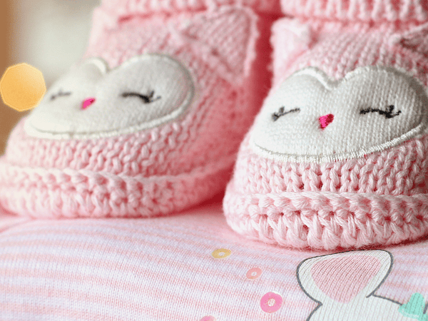 Como vestir o bebé conforme a temperatura (guia prático para pais)