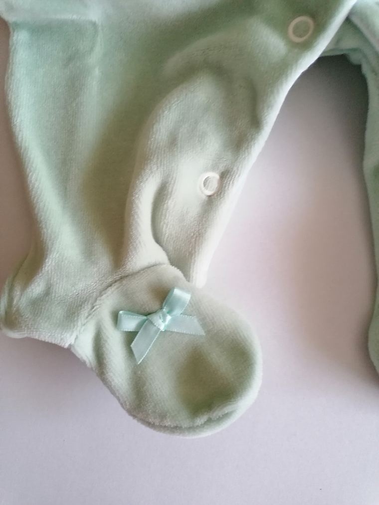 Babygrow de veludo para bebé com gola floral 5