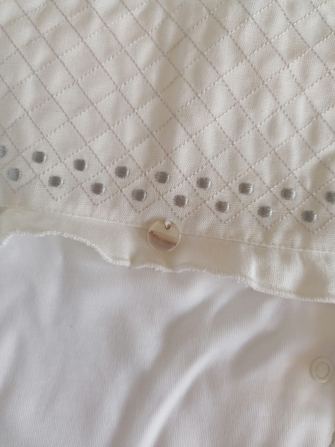 Babygrow de algodão com peitilho acolchoado 9