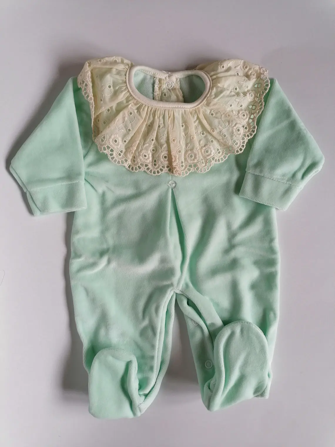 Babygrow de Veludo para Bebé com Gola Bordada 2