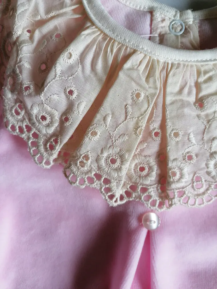 Babygrow de Veludo para Bebé com Gola Bordada 3