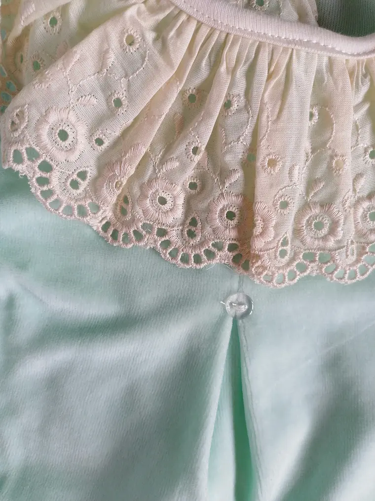 Babygrow de Veludo para Bebé com Gola Bordada 4