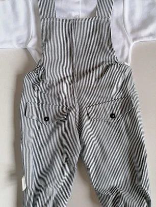 Jardineira para Bebé 6 Meses com Camisola Branca e Ursinho Bordado