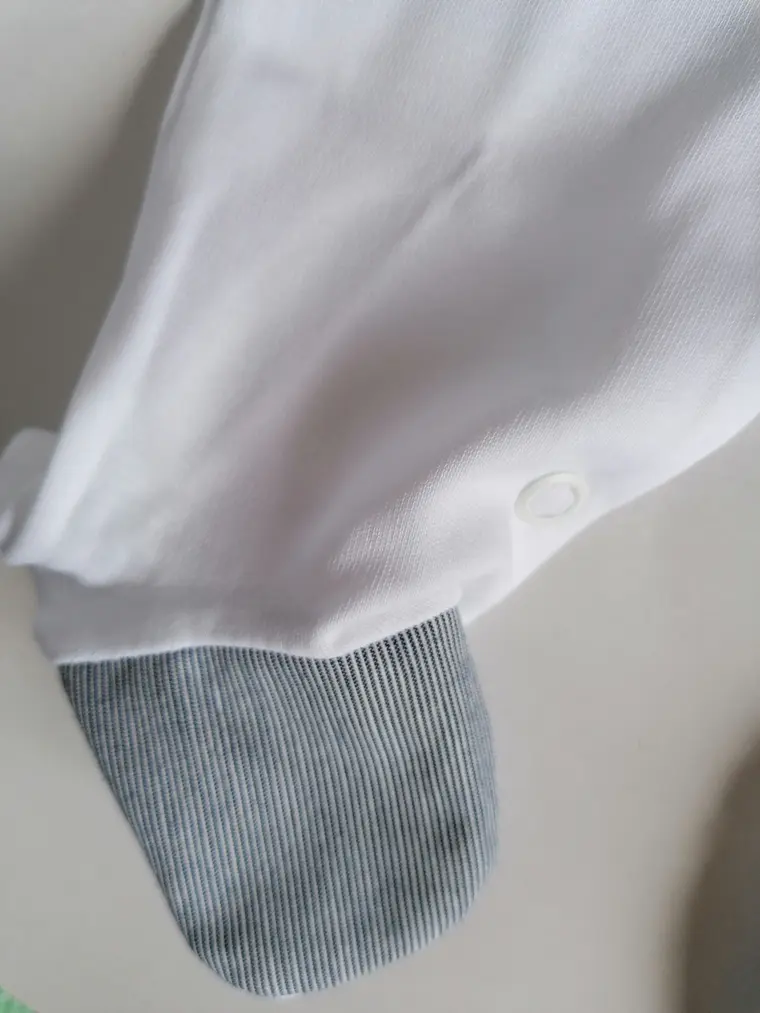 Babygrow de Algodão para Bebé com Gola Clássica 1