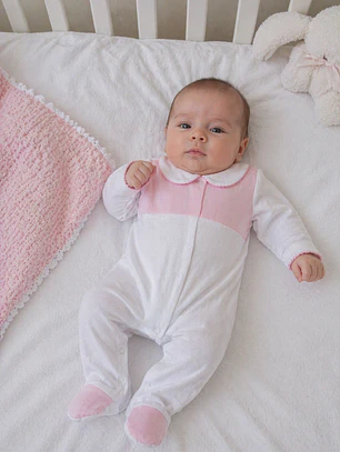 Babygrow de Algodão para Bebé com Gola Clássica