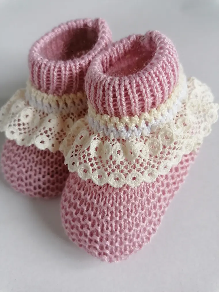 Carapins bebé em malha com renda | Botinhas recém-nascido 5