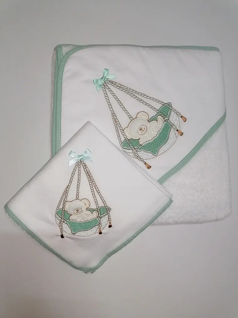 Conjunto Ursinho 🧸💗 | Toalha de banho + fralda  2