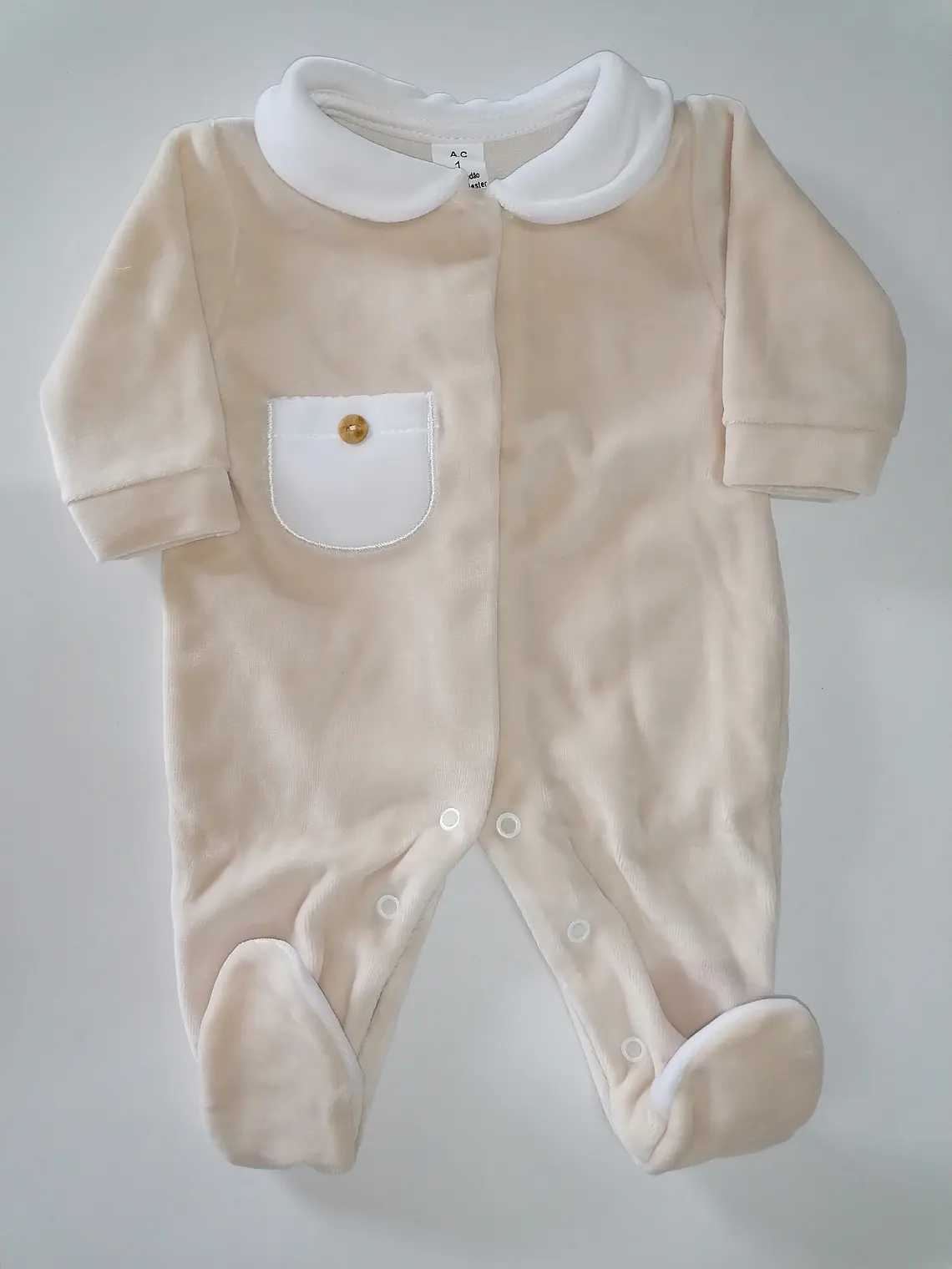 Babygrow Premium de Veludo com Gola e Bolso 2